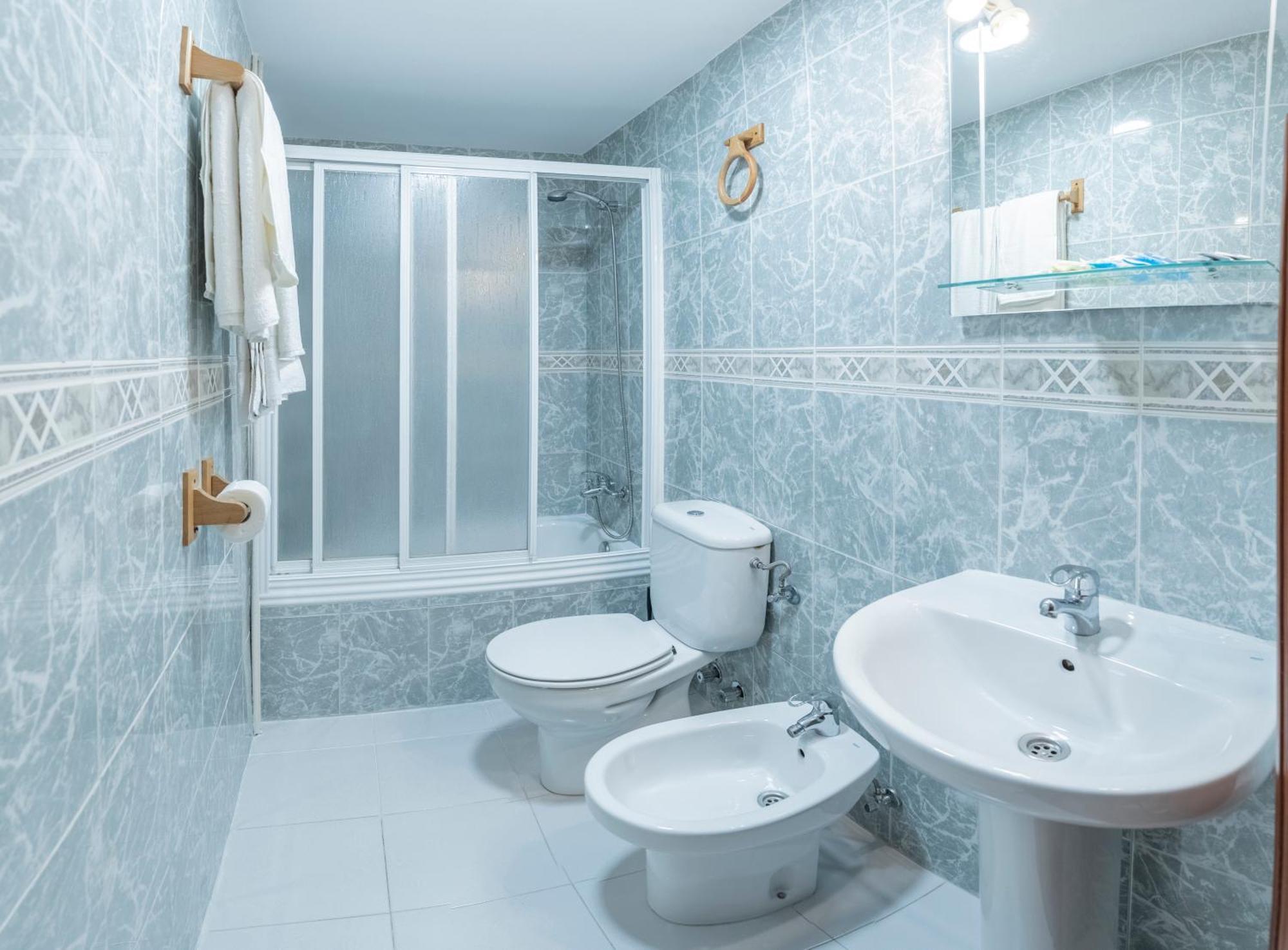 Hostal Julio Cesar 维尔根德尔卡米诺 外观 照片