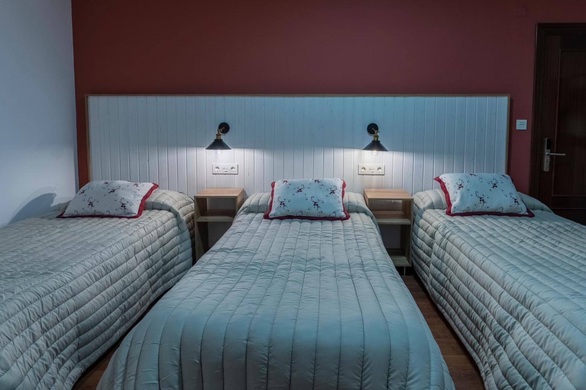 Hostal Julio Cesar 维尔根德尔卡米诺 外观 照片